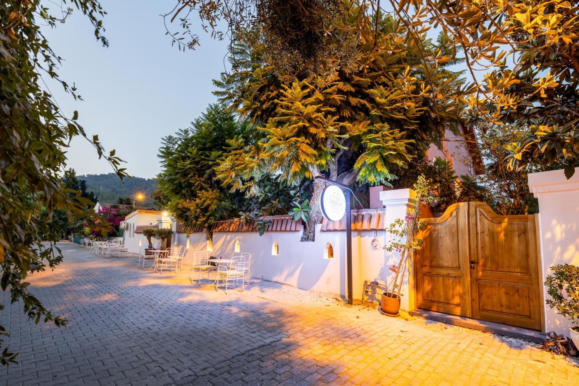 Yonca Anjelika Otel Гёчек Экстерьер фото